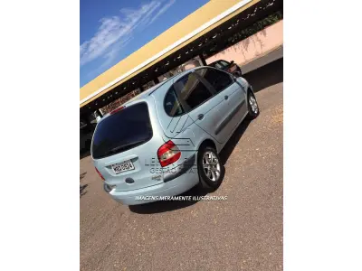 LOTE 006 - Renault Scenic Ano 2000 Modelo 2001