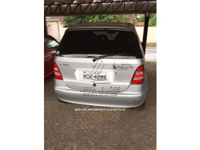 LOTE 003 - Mercedes Classe A160 Ano 2001 Modelo 2002