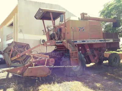 LOTE 007 - COLHEITADEIRA IDEAL 1175, ANO 1988