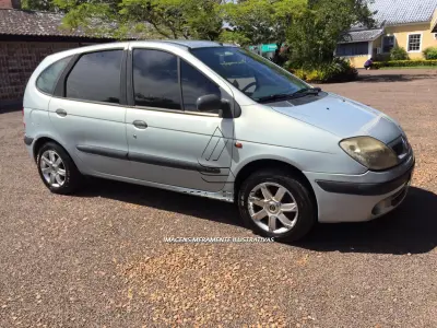 LOTE 006 - Renault Scenic Ano 2000 Modelo 2001