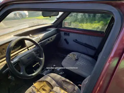 LOTE 008 - UM VEÍCULO FIAT/UNO, ANO E MODELO 1994