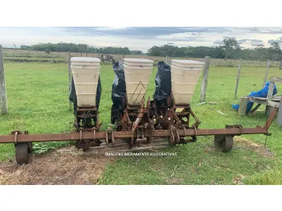 LOTE 006 - UMA PLANTADEIRA, marca Baldan