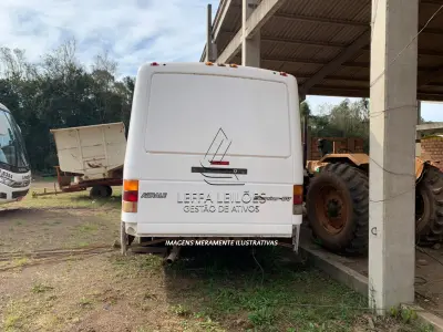 LOTE 009 - MICROONIBUS AGRALE MPOLO SENIOR GVD, placas IIT-0061, diesel, ano e modelo 1999, cor branca.