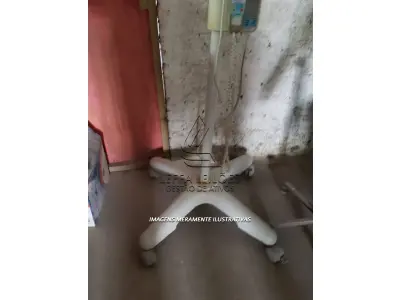 LOTE 005 - UM APARELHO DE RAIO-X, MARCA GNATUS TIMEX 70C