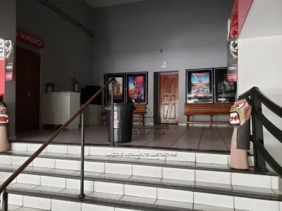 LOTE 003 - Loja nº 81 (Cinema) do Capão da Canoa Shopping, na avenida paraguassu, esquina com a Rua Andira, em Capão da Canoa/RS