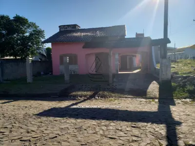LOTE 001 - Casa de Alvenaria de dois Pavimentos, na rua Lourenço Mello, em Terra de Areia/RS