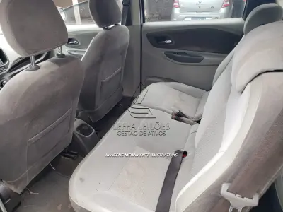 LOTE 004 - AUTOMÓVEL CHEVROLET, SPIN 1.8 L MT LTZ, ano de fabricação/modelo 2013/2014