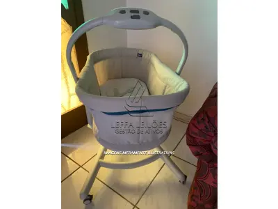 LOTE 001 - Berço portátil Chicco baby hung 4 in 1 glacial