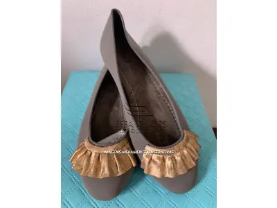 LOTE 001 - 200 PARES DE SAPATILHAS – DIVERSAS CORES, MODELOS E TAMANHOS