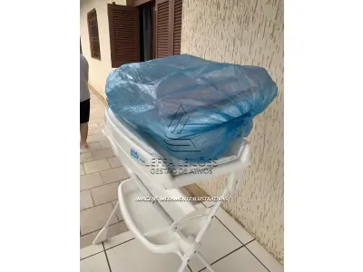 LOTE 001 - Banheira de bebê marca splash