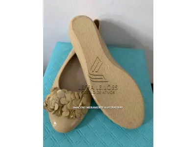 LOTE 001 - 200 PARES DE SAPATILHAS – DIVERSAS CORES, MODELOS E TAMANHOS