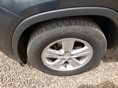 LOTE 002 - VEÍCULO GM TRACKER LT MARCA CHEVROLET, a gasolina/álcool, ano e modelo 2017