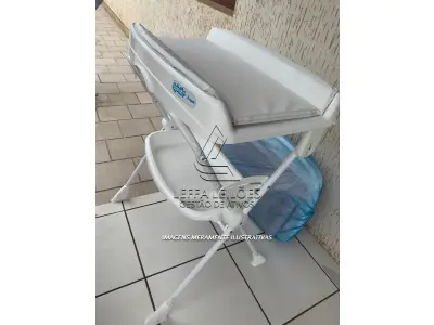 LOTE 001 - Banheira de bebê marca splash