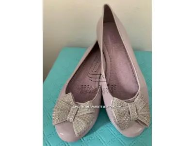 LOTE 001 - 200 PARES DE SAPATILHAS – DIVERSAS CORES, MODELOS E TAMANHOS