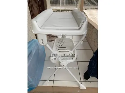 LOTE 001 - Banheira de bebê marca splash