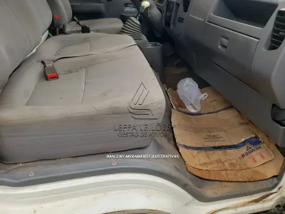 LOTE 009 - CAMINHÃO FOTON AUMARK 1009T, a diesel, ano e modelo 2015