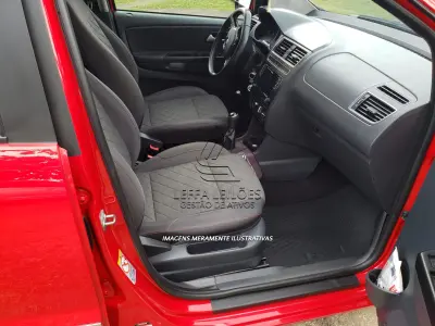 LOTE 001 - VEÍCULO VW/NOVO FOX HL MD, PLACAS IXD-5117, VERMELHO, ANO E MODELO 2016, ÚNICO DONO