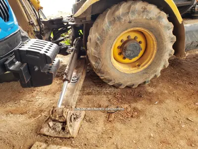 LOTE 001 - RETROESCAVADEIRA RANDON, Modelo RK-406B 4x4, Turbo C/110HP, ano e modelo 2010