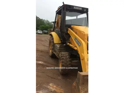 LOTE 001 - RETROESCAVADEIRA RANDON, Modelo RK-406B 4x4, Turbo C/110HP, ano e modelo 2010