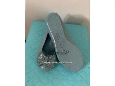 LOTE 001 - 200 PARES DE SAPATILHAS – DIVERSAS CORES, MODELOS E TAMANHOS