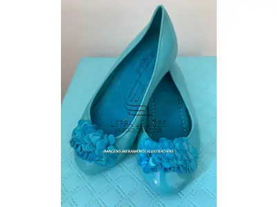 LOTE 001 - 200 PARES DE SAPATILHAS – DIVERSAS CORES, MODELOS E TAMANHOS