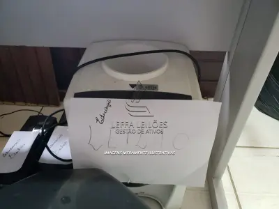 LOTE 003 - SUCATAS: INFORMÁTICA, TV, APARELHO DE SOM, IMPRESSORAS, LAVA JATO, TANQUINHO DE LAVAR ROUPA, UM CLIMATIZADOR DE AMBIENTES, RODAS DE FERRO PARA CAMINHÃO 1000X20