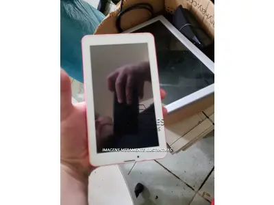 LOTE 003 - SUCATAS: INFORMÁTICA, TV, APARELHO DE SOM, IMPRESSORAS, LAVA JATO, TANQUINHO DE LAVAR ROUPA, UM CLIMATIZADOR DE AMBIENTES, RODAS DE FERRO PARA CAMINHÃO 1000X20