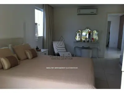 LOTE 001 - UMA CASA RESIDENCIAL, localizada na Rua Araújo Bastos, nº 126, Pitaçu, Salvador/Bahia