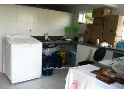 LOTE 001 - UMA CASA RESIDENCIAL, localizada na Rua Araújo Bastos, nº 126, Pitaçu, Salvador/Bahia