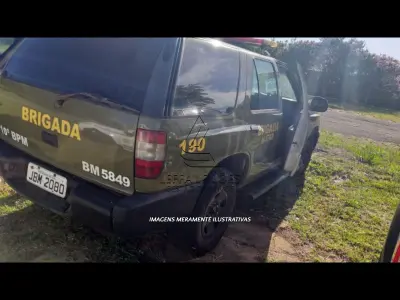 LOTE 046 - GM/BLAZER ADVANTAGE