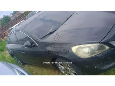 LOTE 001 - UM VEÍCULO MARCA I/VOLVO S60 2.0 T5 DYNA, PLACAS IYY-0038, ANO/MODELO 2011/2012, COR PRETA, GASOLINA
