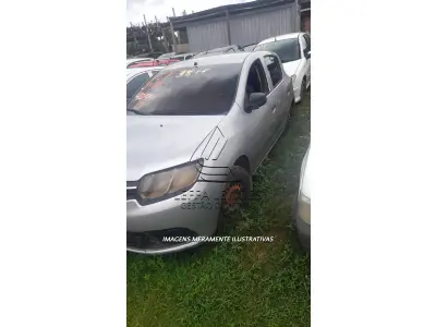 LOTE 002 - UM VEÍCULO RENAULT/SANDERO AUTH 10, PLACAS PZY-9584, ANO/MODELO 2017/2018, COR PRATA, ÁLCOOL/GASOLINA