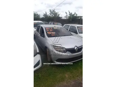 LOTE 002 - UM VEÍCULO RENAULT/SANDERO AUTH 10, PLACAS PZY-9584, ANO/MODELO 2017/2018, COR PRATA, ÁLCOOL/GASOLINA