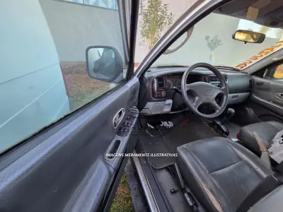 LOTE 001 - :I/MMC PAJERO SP. 4X4 SE, PLACAS IKQ1317, ANO/MODELO 2002, COR  PRATA, RENAVAM 781502578.