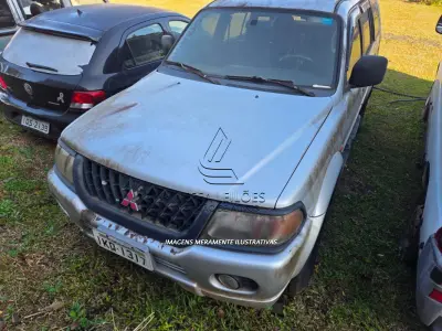 LOTE 001 - :I/MMC PAJERO SP. 4X4 SE, PLACAS IKQ1317, ANO/MODELO 2002, COR  PRATA, RENAVAM 781502578.