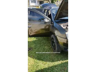 LOTE 001 - VEÍCULO RENAULT/DUSTER 1.6 E 4X2, PLACAS IUW-6G15, ANO 2013, MODELO 2014, COR VERDE, ÁLCOOL/GASOLINA, RENAVAM 586889973, CHASSI 93YHSR7P5EJ921727