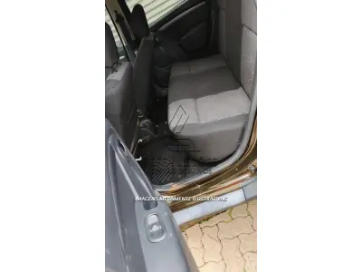 LOTE 001 - VEÍCULO RENAULT/DUSTER 1.6 E 4X2, PLACAS IUW-6G15, ANO 2013, MODELO 2014, COR VERDE, ÁLCOOL/GASOLINA, RENAVAM 586889973, CHASSI 93YHSR7P5EJ921727