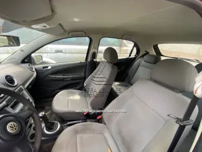 LOTE 001 - Um veículo VW/Gol, Placas IQS 2139, ano e modelo 2010, cor preta, flex, Renavam 00203766156, chassi 9BWAA05U2AT245725.