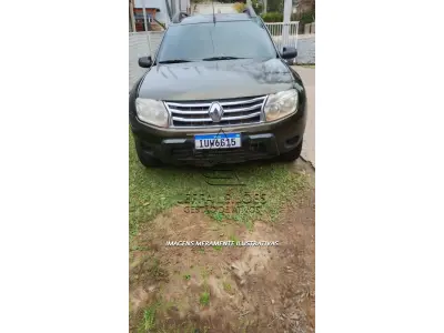 LOTE 001 - VEÍCULO RENAULT/DUSTER 1.6 E 4X2, PLACAS IUW-6G15, ANO 2013, MODELO 2014, COR VERDE, ÁLCOOL/GASOLINA, RENAVAM 586889973, CHASSI 93YHSR7P5EJ921727