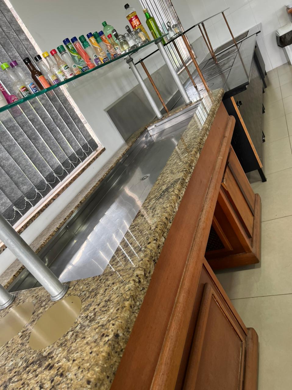 BUFFET ARTESANAL COM CHAPA DE FOGÃO À LENHA (ELÉTRICO) E BUFFET DE SALADAS FRIO