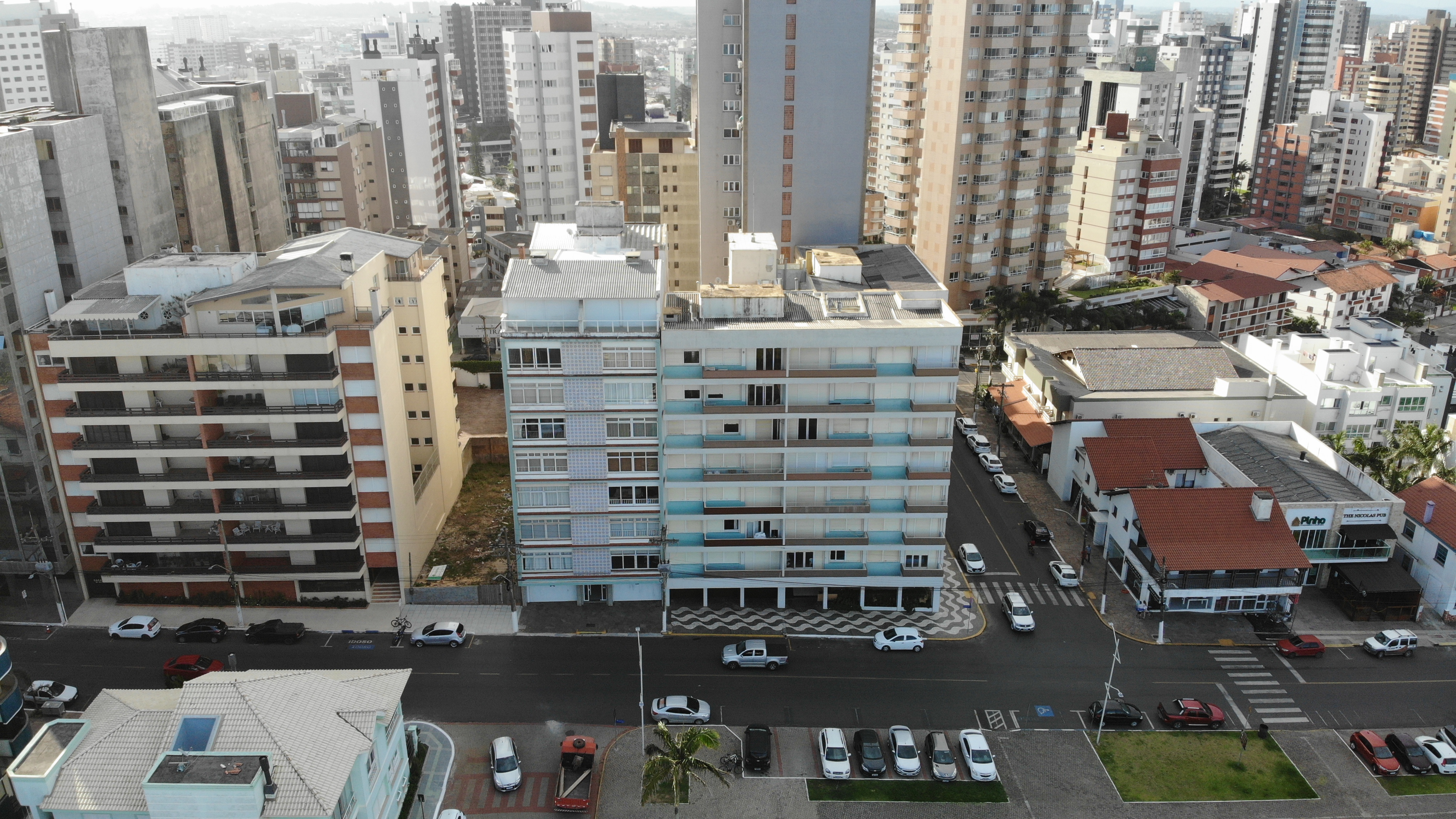 2 Dois box de garagem no edifício Panorama, no Centro de Torres RS