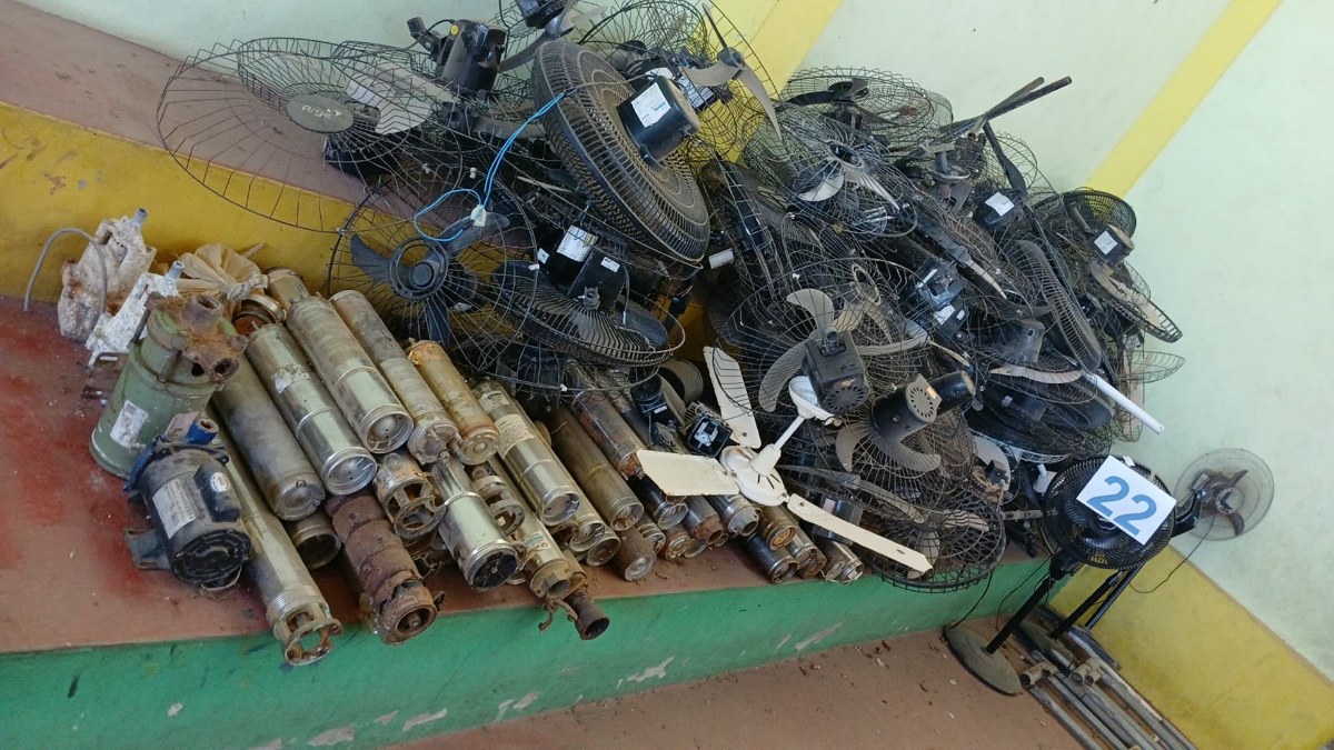 LOTE 022 - SUCATA DE VENTILADORES E BOMBAS D'ÁGUA