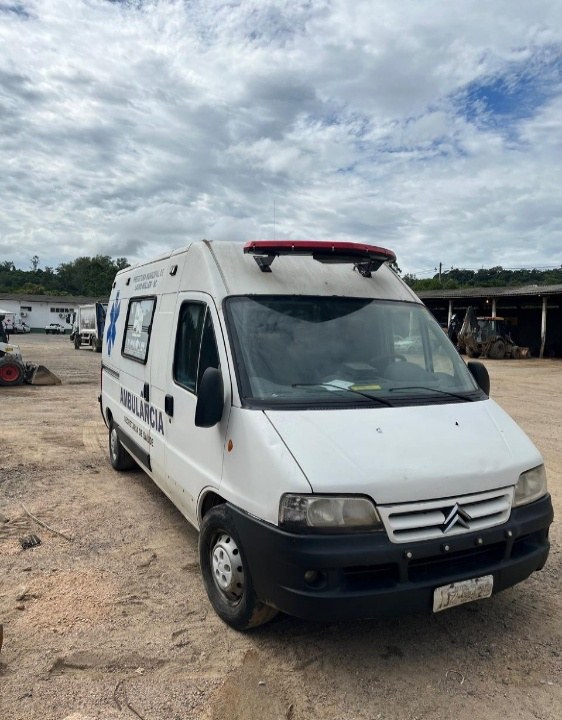 LOTE 004 - AMBULÂNCIA CITROËN JUMPER RONTANAMB