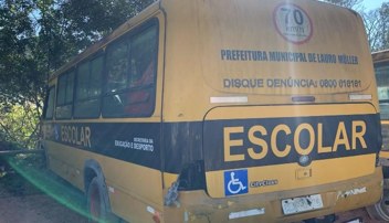 LOTE 008 - ÔNIBUS ESCOLAR IVECO CITYCLASS E 70C16