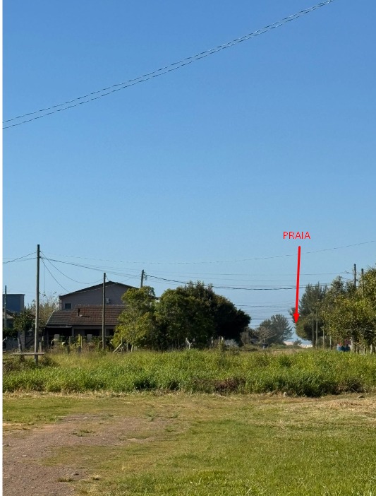 LOTE 001 - UM TERRENO URBANO, COM BENFEITORIAS, LOCALIZADO NO LUGAR DENOMINADO RONDINHAPLANO B, NA CIDADE DE ARROIO DO SAL/RS