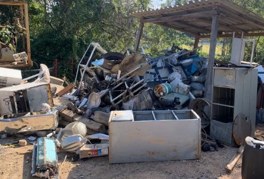 LOTE 009 - SUCATA DE FERRO, ALUMÍNIO E MADEIRA